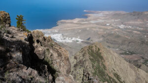Blick vom Naturpark Tamadaba entlang der Atlantikküste bis zur Punta de Sardina.