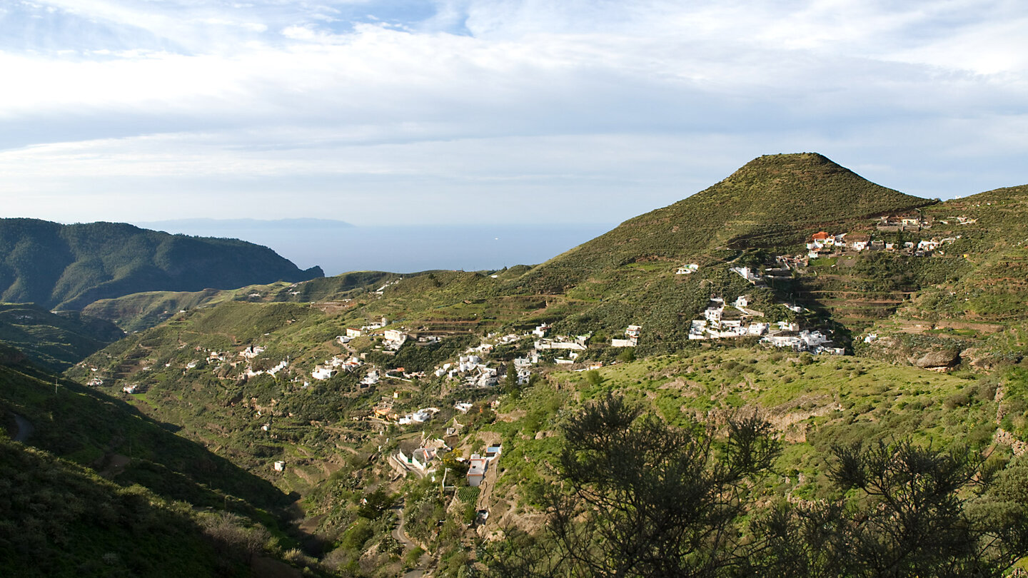 Artenara ist mit rund 1.270 Metern der höchstgelegene Ort Gran Canarias und bekannt für seine traditionellen Höhlenwohnungen.