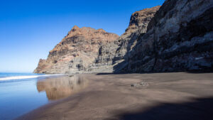 Felsklippen an der Playa de Güigüí auf Gran Canaria