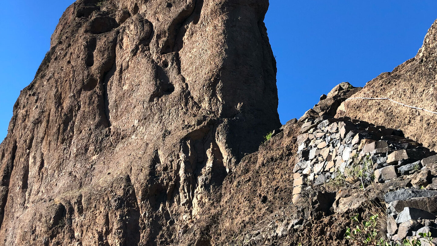 Gemauerte Treppe am Roque Bentayga.