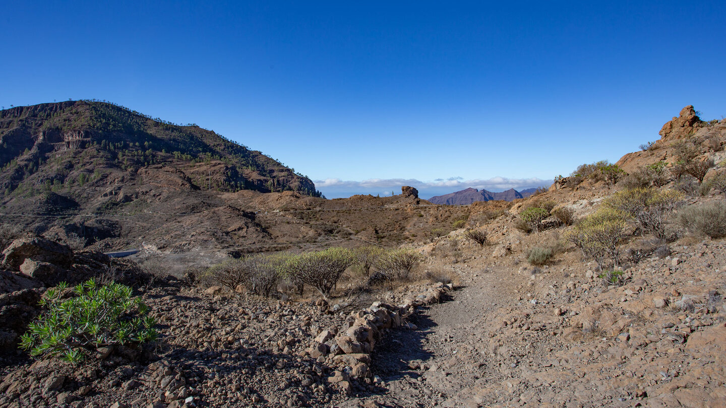 Blick vom Wanderweg am Salto del Perro zum Montaña Tauro.