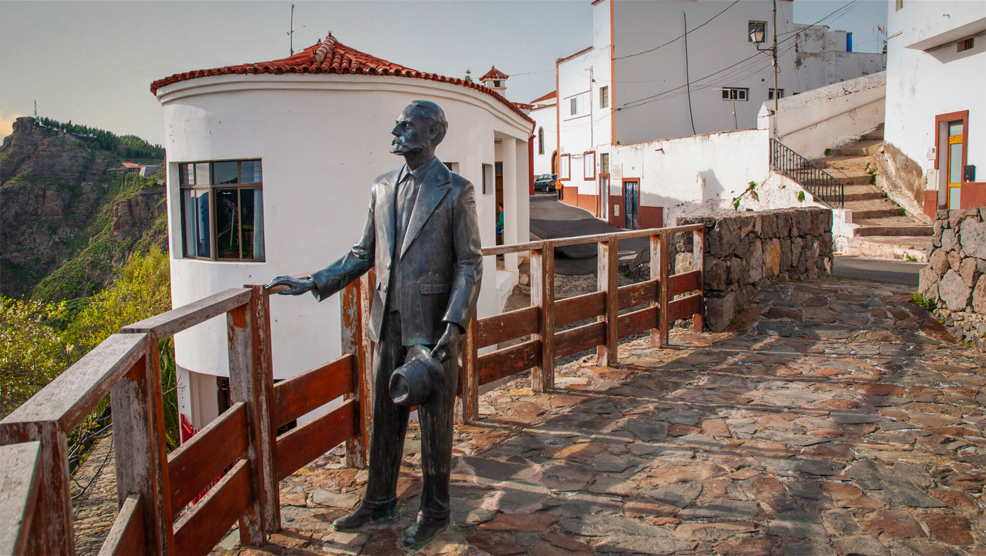 Bronzestatue von Miguel de Unamuno