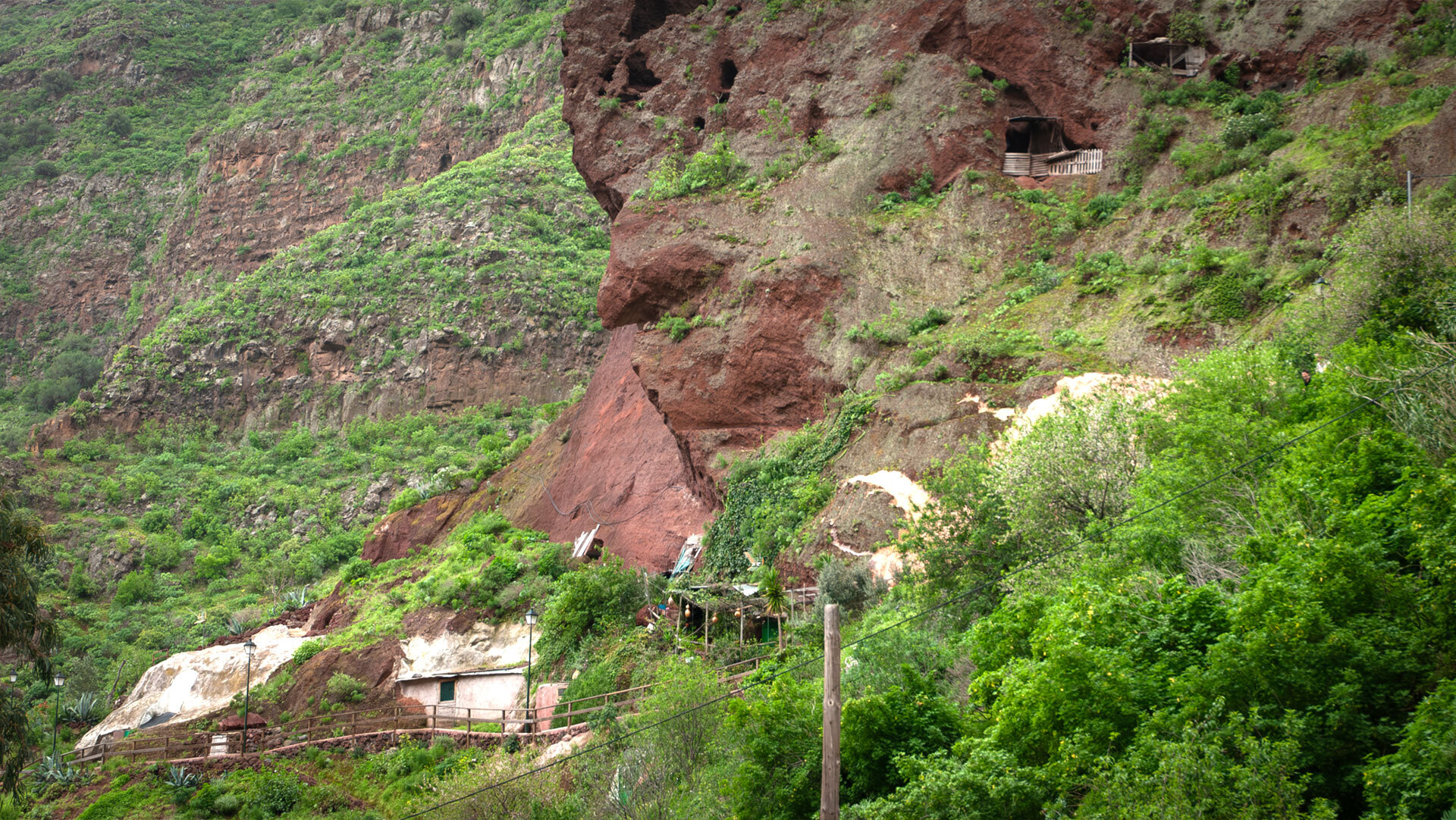 Höhlenhäuser im Fels des Barranco de Guayadeque