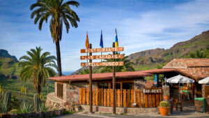 Der wichtigste Kostenfaktor für eine Reise nach Gran Canaria ist nicht die Insel selbst, sondern der gewählte Reisezeitpunkt.