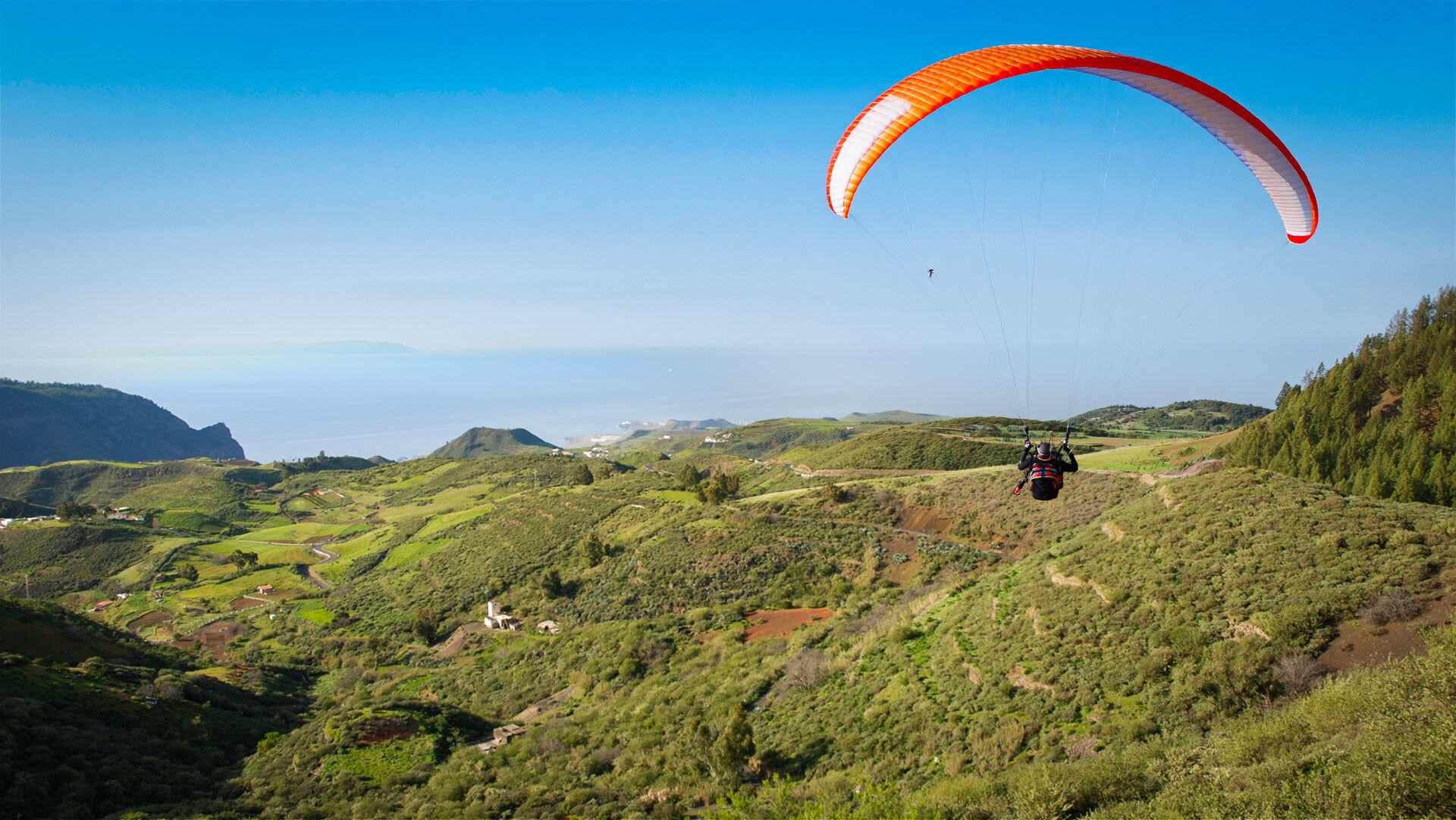 Paragliding, Gran Canaria – idealer Aufwind durch den Nordostpassat.