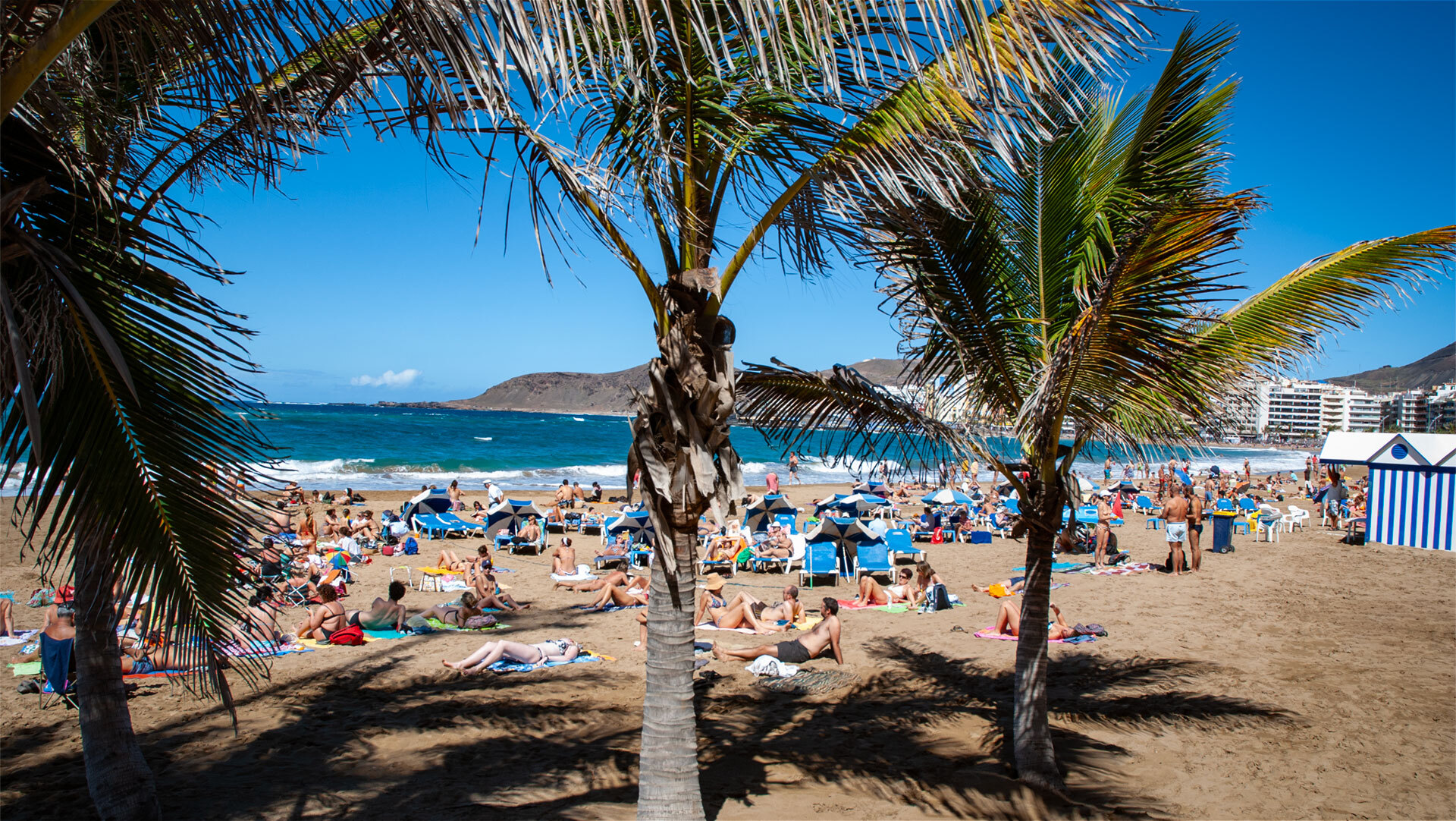 Playa de Las Canteras – eines der lebendigsten Strandquartiere Spaniens.