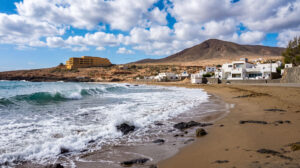 Strände im Osten Gran Canarias – schwarzer Vulkansand, Taucherparadies El Cabrón und kaum internationaler Tourismus.