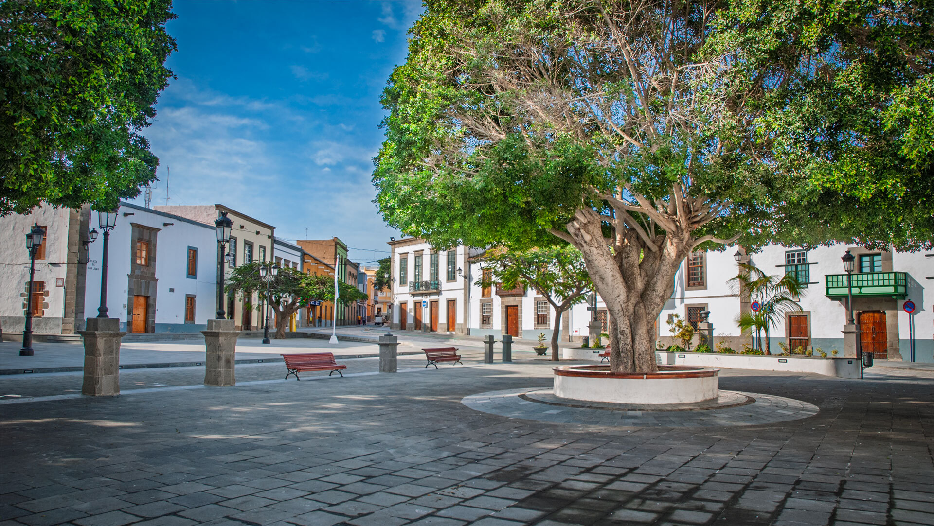 Die Plaza de San Juan Bautista bildet das Herzstück der historischen Altstadt von Telde.