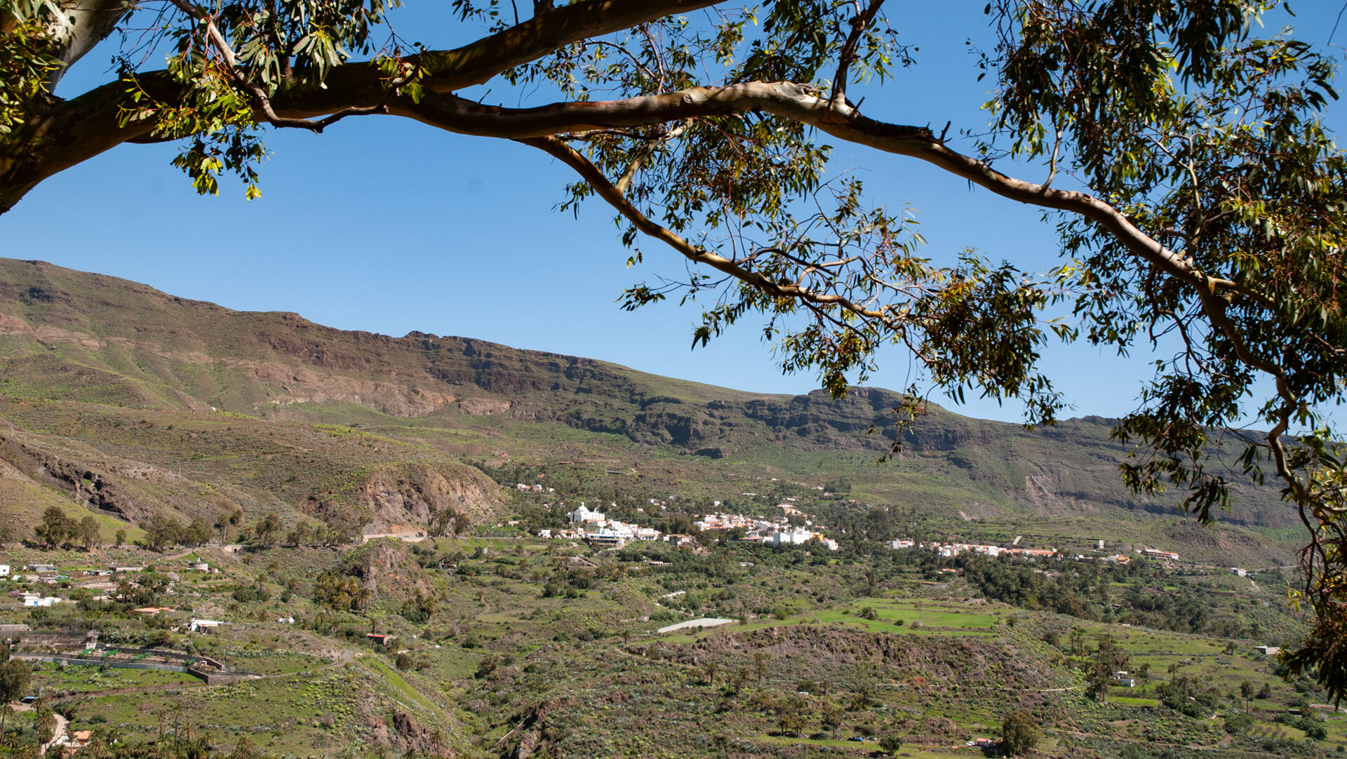 Santa Lucía de Tirajana auf Gran Canaria – das malerische Bergdorf liegt eingebettet in den Hängen des Barranco de Tirajana.