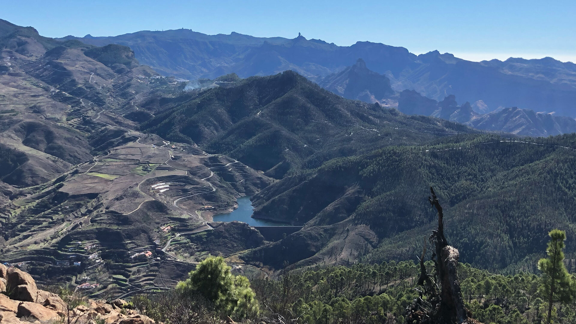 Ausblick vom Naturpark Tamadaba bis zum Roque Nublo.