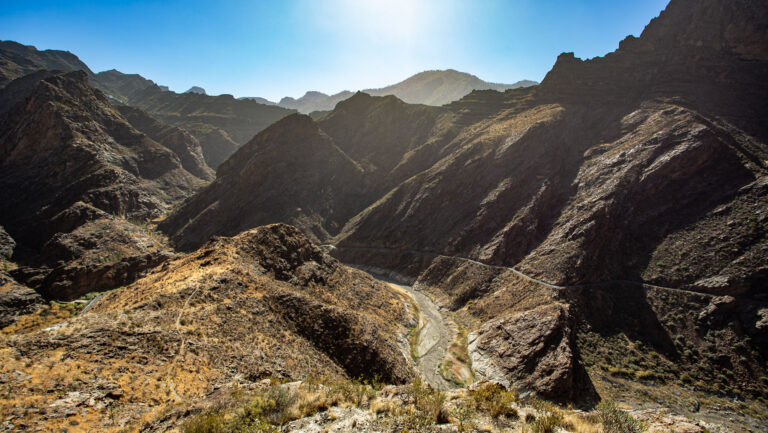 Herbstwärme prägt den November auf Gran Canaria – mit einem gewissen Calima-Risiko, das die Fernsicht gelegentlich trübt.