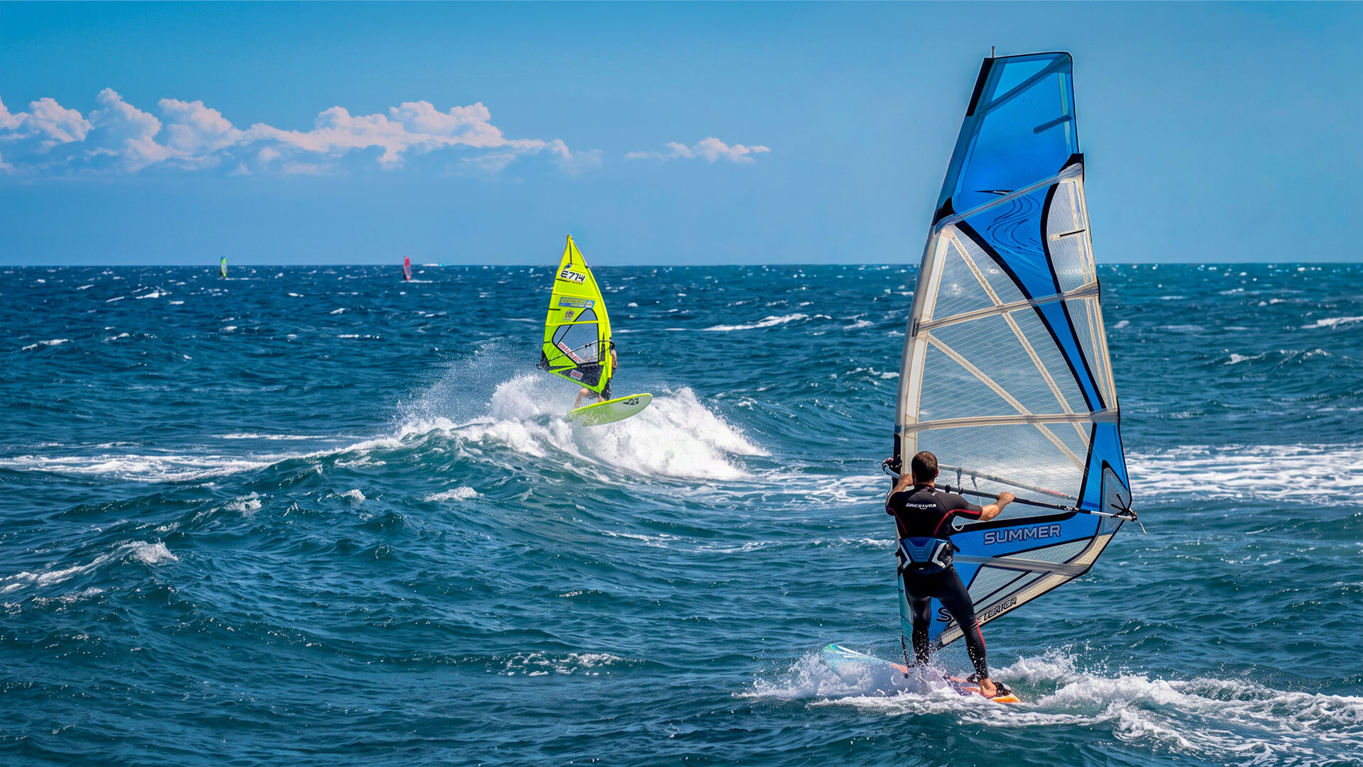 Windsurfen auf Gran Canaria – Pozo Izquierdo an der Ostküste ist Austragungsort der jährlichen Windsurf-Weltmeisterschaft.